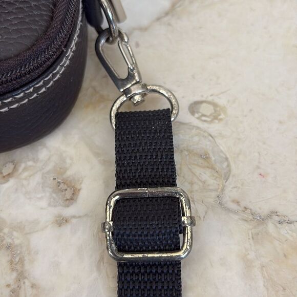 Vintage Roots Leather Camera Bag Crossbody - Picture 14 of 16